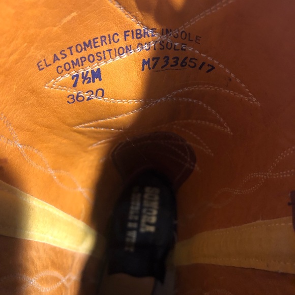 Double-H Pointed Toe Western Boots - Picture 2 of 5